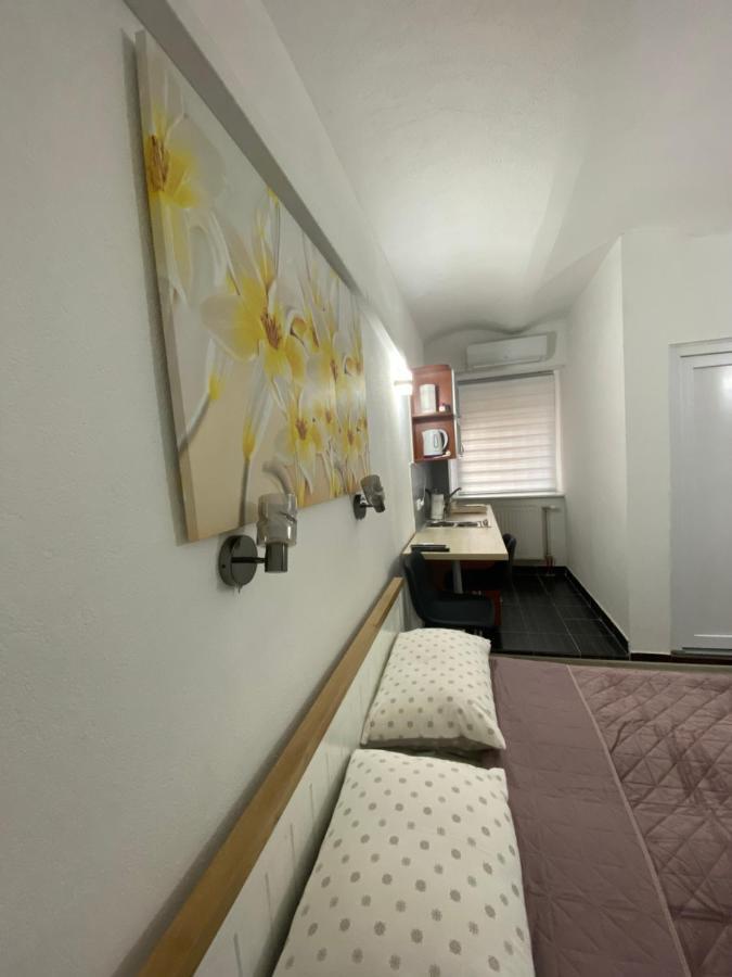 Studio Apartman Sandra Saraievo Exterior foto
